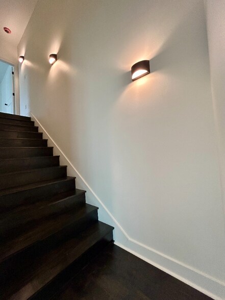 Building Photo - 1977 Bayou Rd