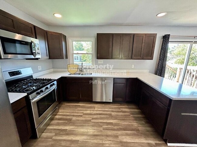 Building Photo - 1503 Peachtree Dr