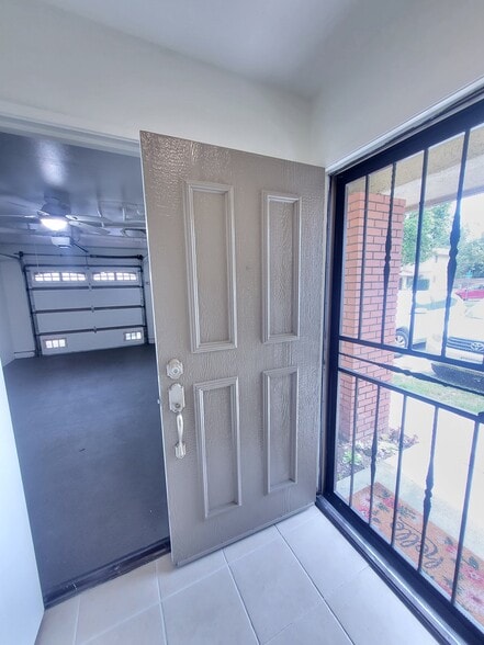 Building Photo - 25244 Birch Grove Ln
