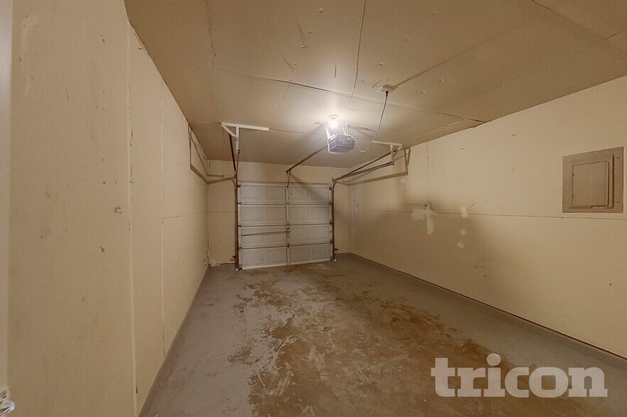 Building Photo - 2507 Arapaho Dr