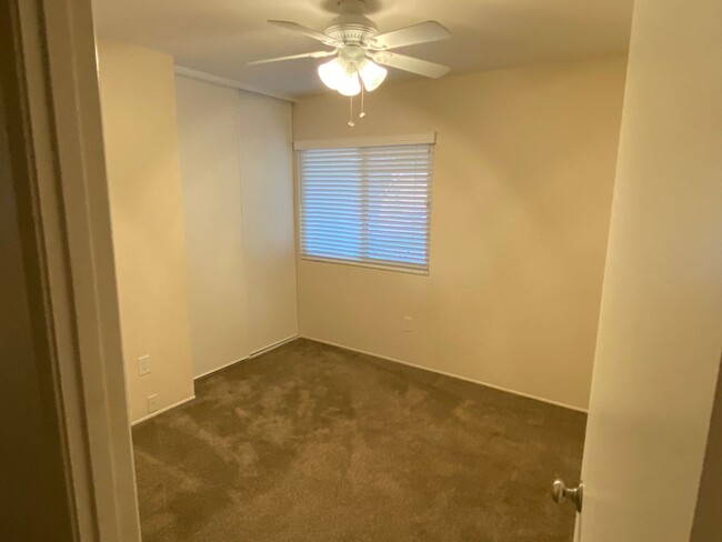 Building Photo - Spacious & Clean 4 Bdr 2 Ba 1 story home i...