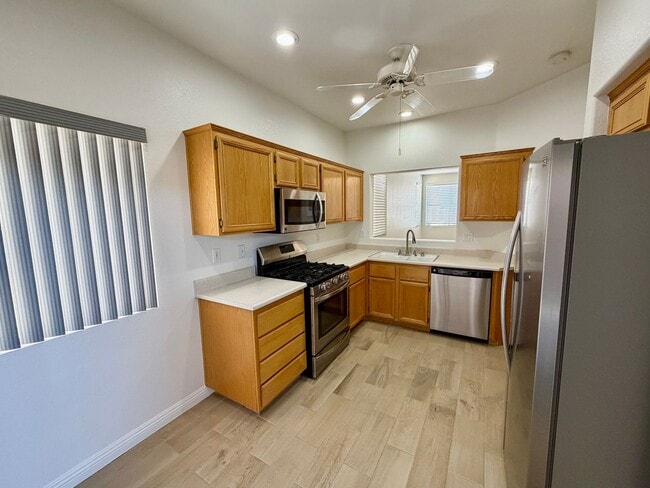 Building Photo - Cute and cozy 2 bedroom 2 bathroom condo