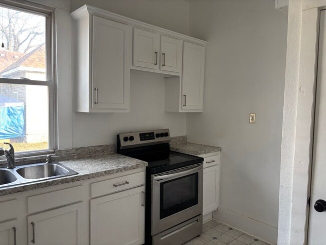 Building Photo - Ideal Location: 4-Bed Home with Big Backyard by Upcoming School