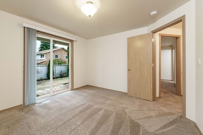 Building Photo - Bright Single-Level Vancouver Home with Garage, In-Unit Laundry, and Private Patio
