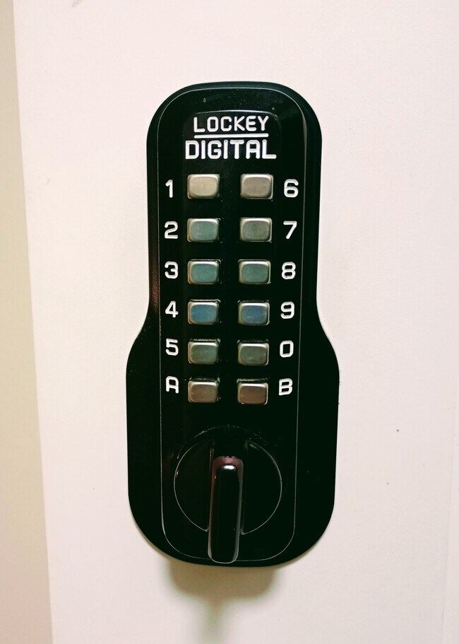 Building Photo - 1209 32nd St