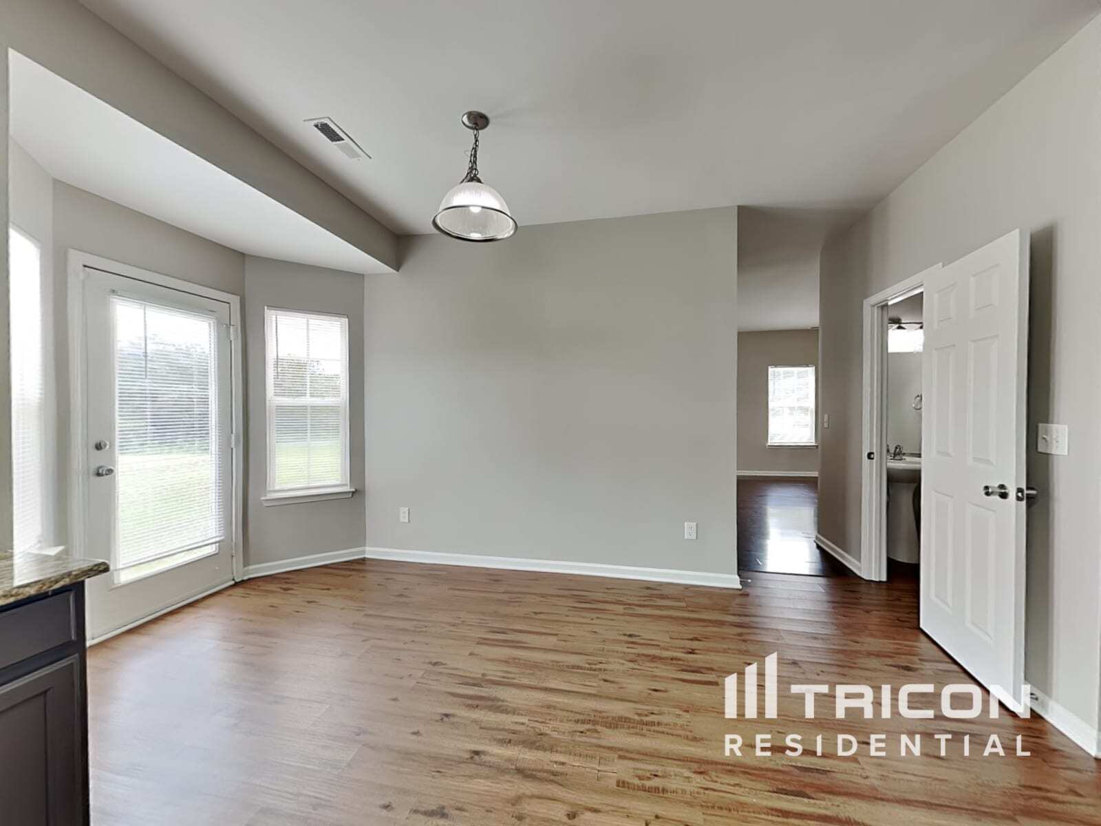Building Photo - 526 Tansy Dr