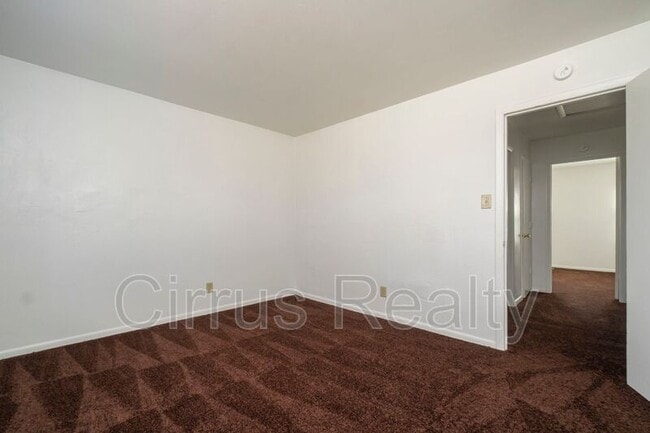 Building Photo - 2716 Peach St