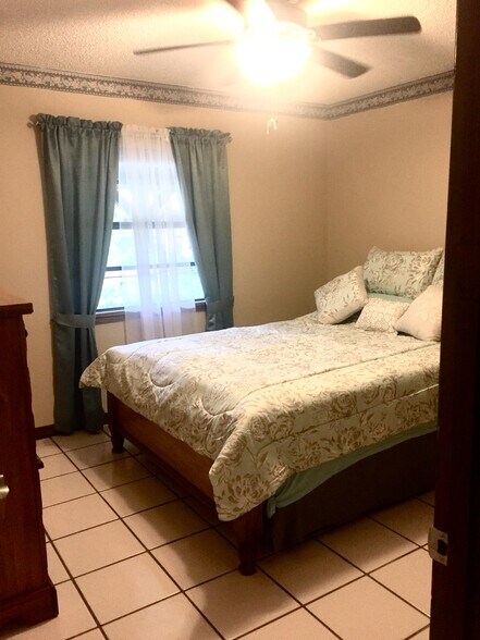 Building Photo - 4807 Shetland Trl