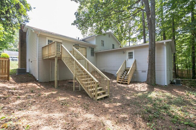 Building Photo - 1605 Sugar Plum Dr SW
