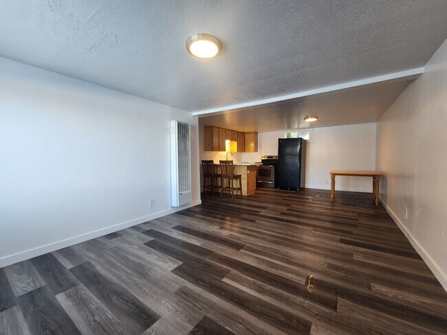 Building Photo - Harris Apartments