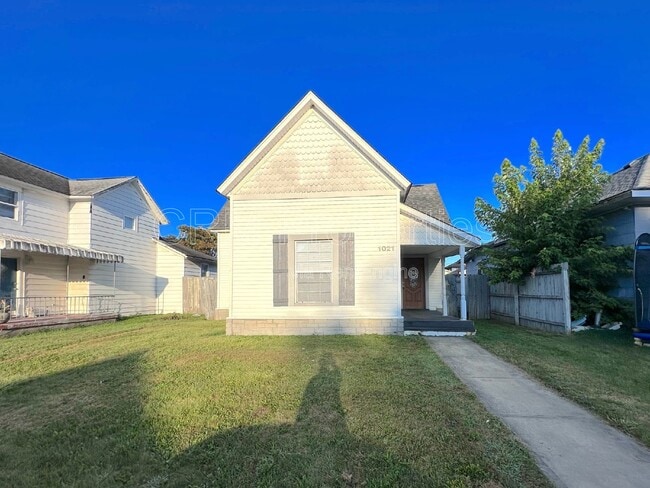 Building Photo - 1021 S Purdum St