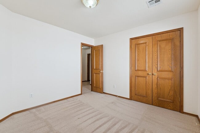 Building Photo - 11129 Springhollow Ct