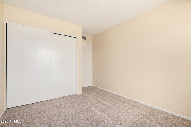 Building Photo - 2040 S Longmore