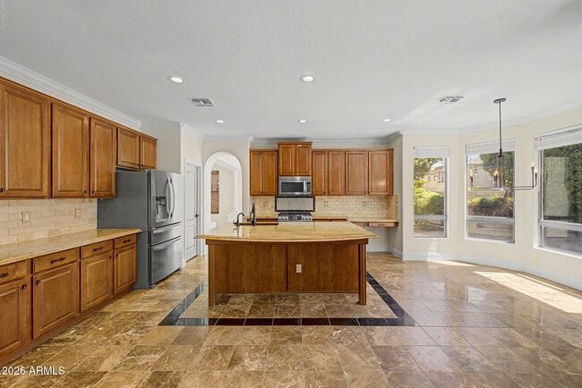 Building Photo - 2737 W Glenhaven Dr