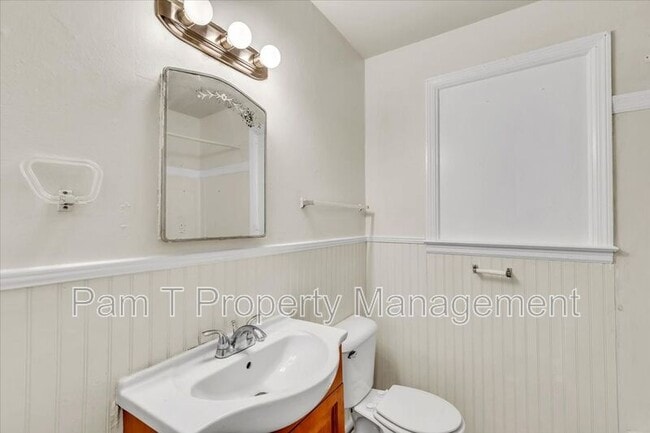 Building Photo - 1702 E.35TH St.