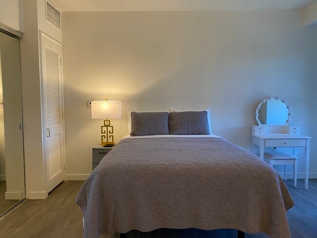 Main bedroom - 1080 S Beretania St