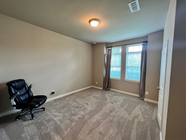 Building Photo - 3318 Suffolk Creek Ln