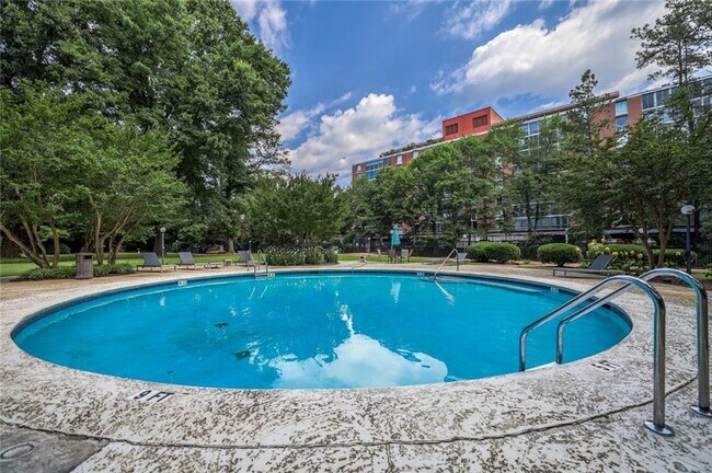 Building Photo - 130 26th St NW