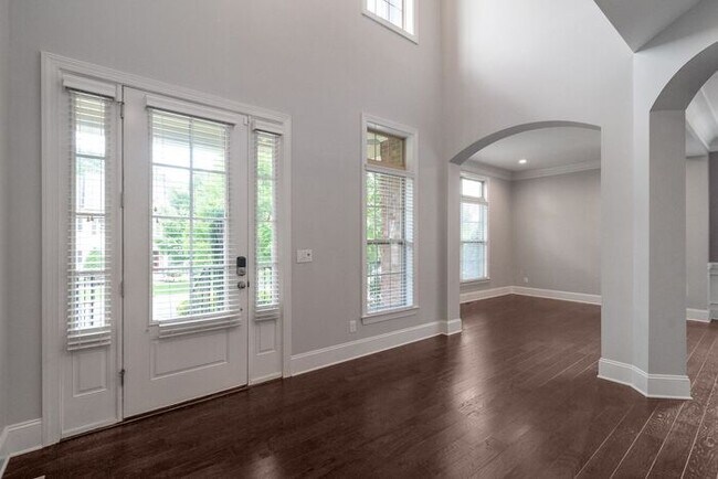 Building Photo - Stunning All-Brick Home in BridgeMill Community!