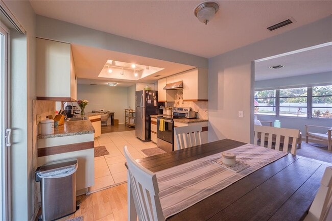 Building Photo - 795 San Salvador Dr