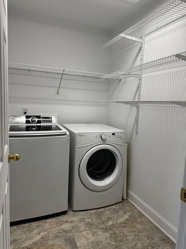 Building Photo - Carolina Pines Home