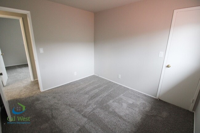 Building Photo - $4595 - Large spacious updated 4 Bed/2.5 B...