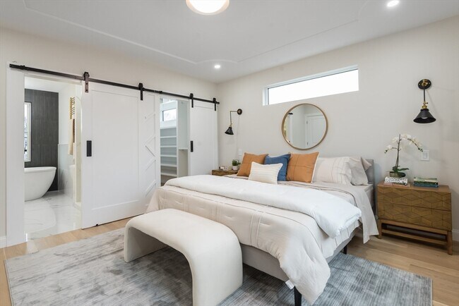 Building Photo - 6 Gordon Rd