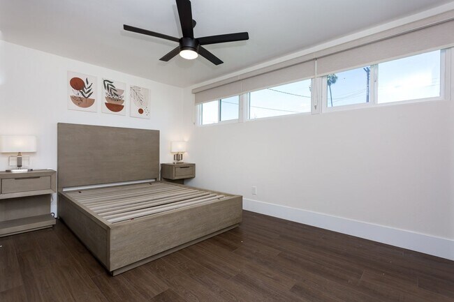 Building Photo - Contemporary Birdland Residence