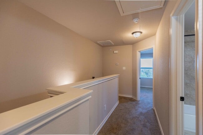 Building Photo - 7314 Colina Way #3
