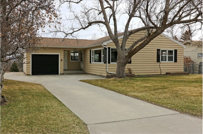 Primary Photo - 1114 Knight St