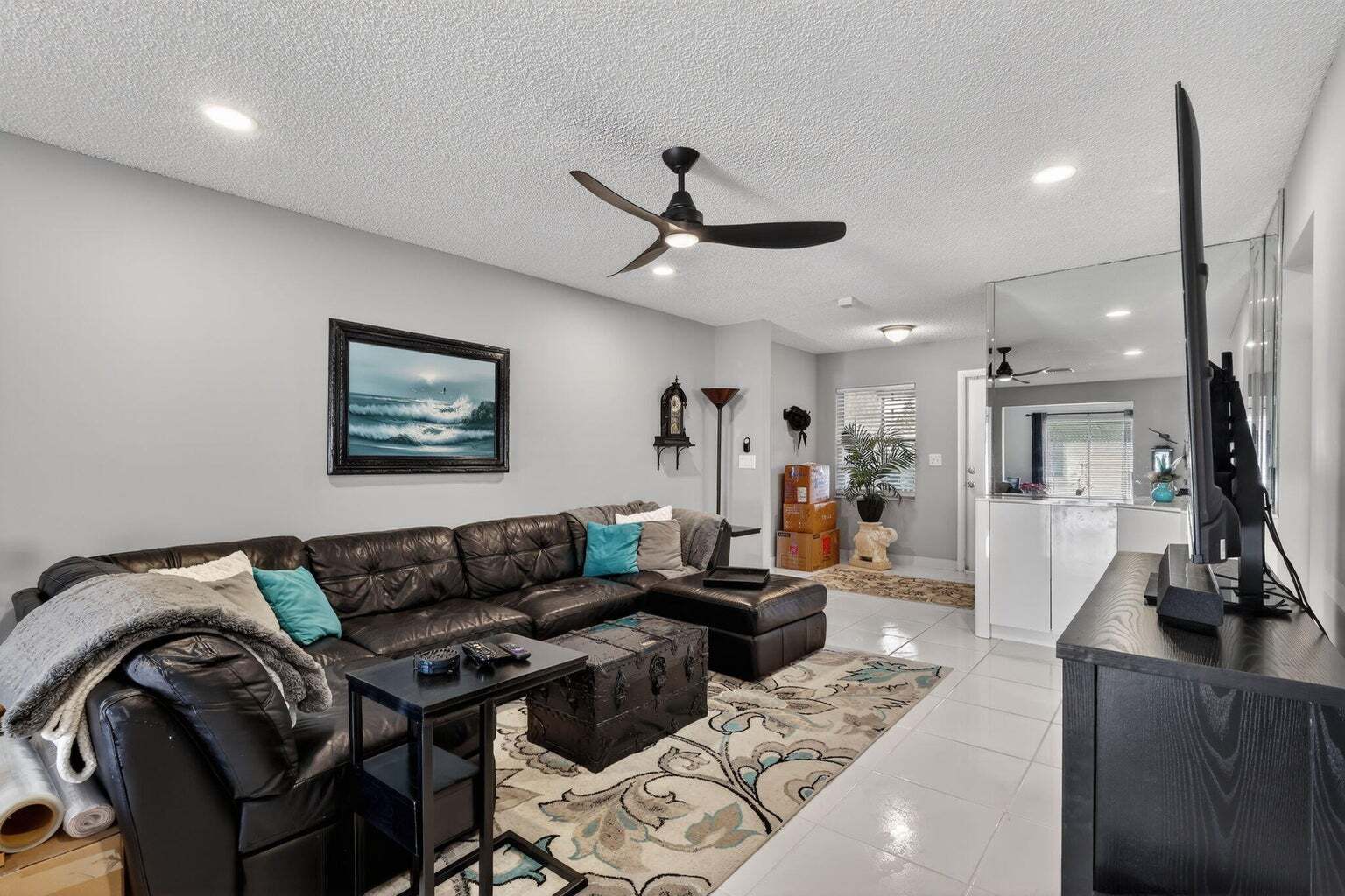 Building Photo - 6357 Overland Dr