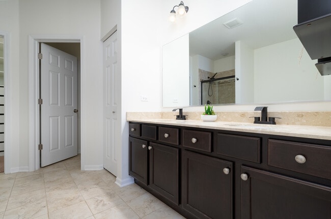 Building Photo - 16164 W Coneflower Dr