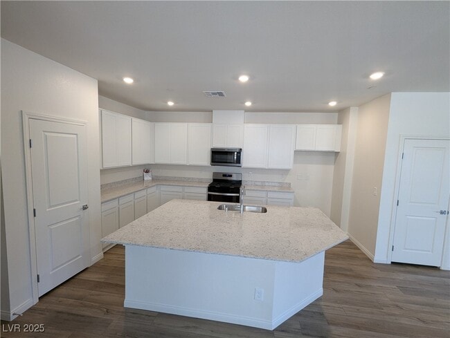 Building Photo - 3448 Covilha Ln
