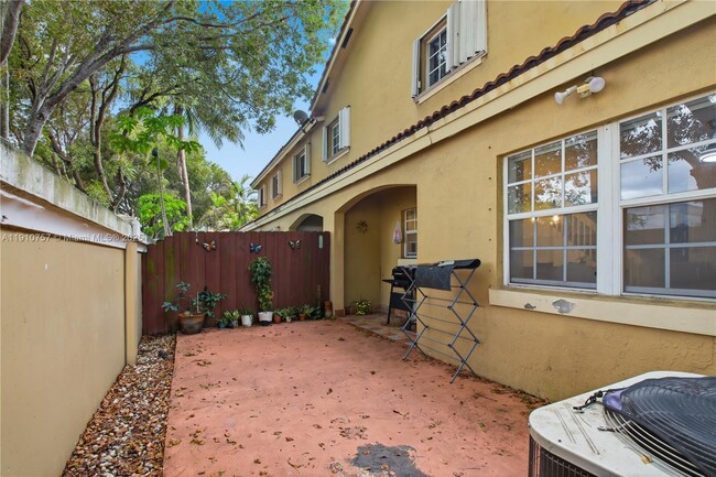 Building Photo - 7141 SW 158th Ct