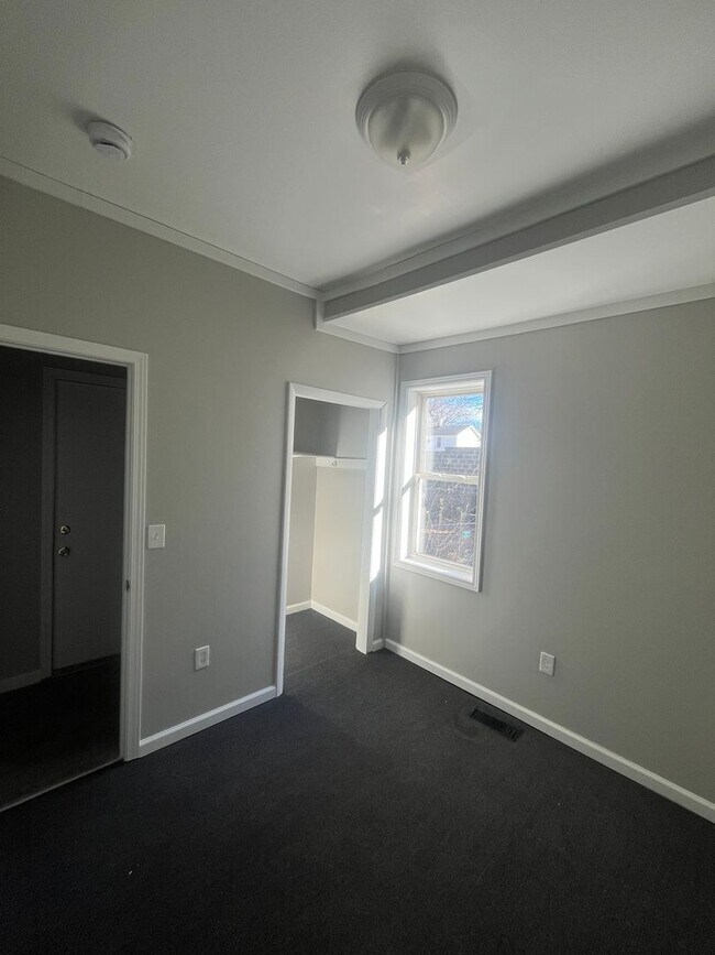 Building Photo - 8 Morgan St