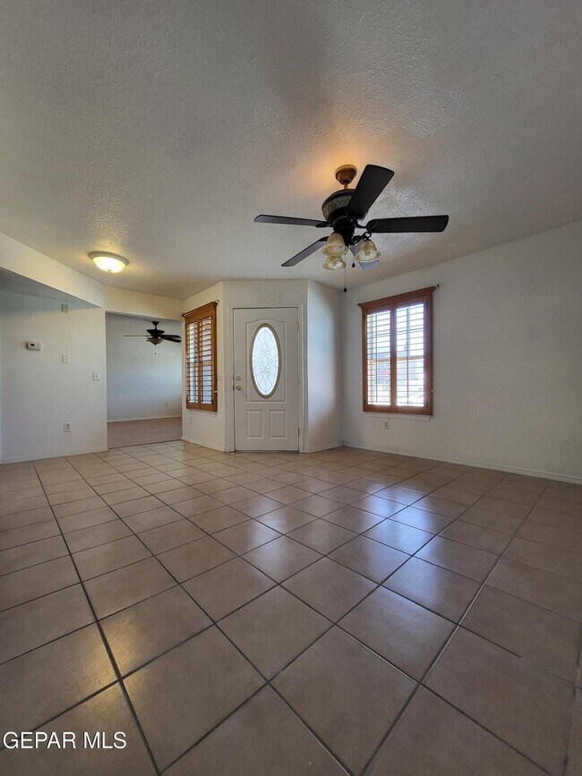 Building Photo - 2992 Tierra Limon Dr