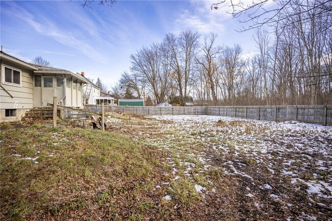 Building Photo - 43 River Meadow Dr