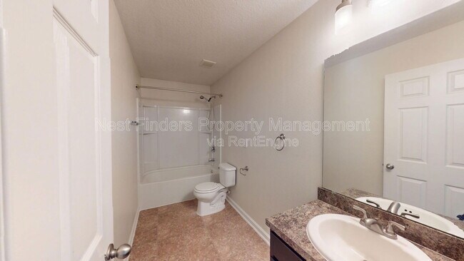 Building Photo - 5000 Magnolia Valley Dr