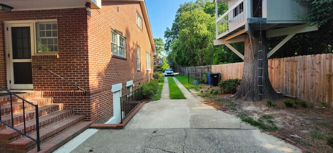 Building Photo - Wonderful home in Overlook!