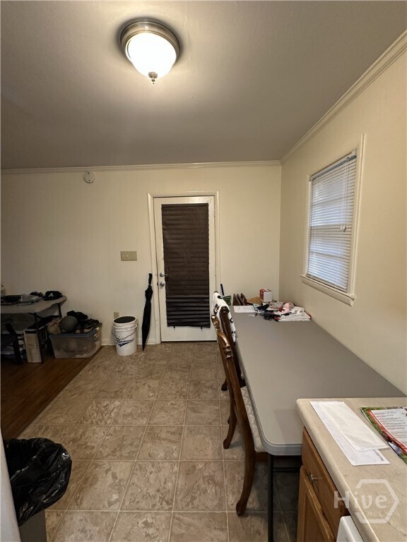 Building Photo - 105 Cedar Dr