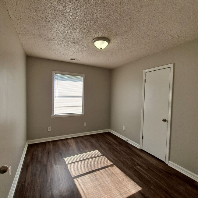 Building Photo - 4839 Applestone St