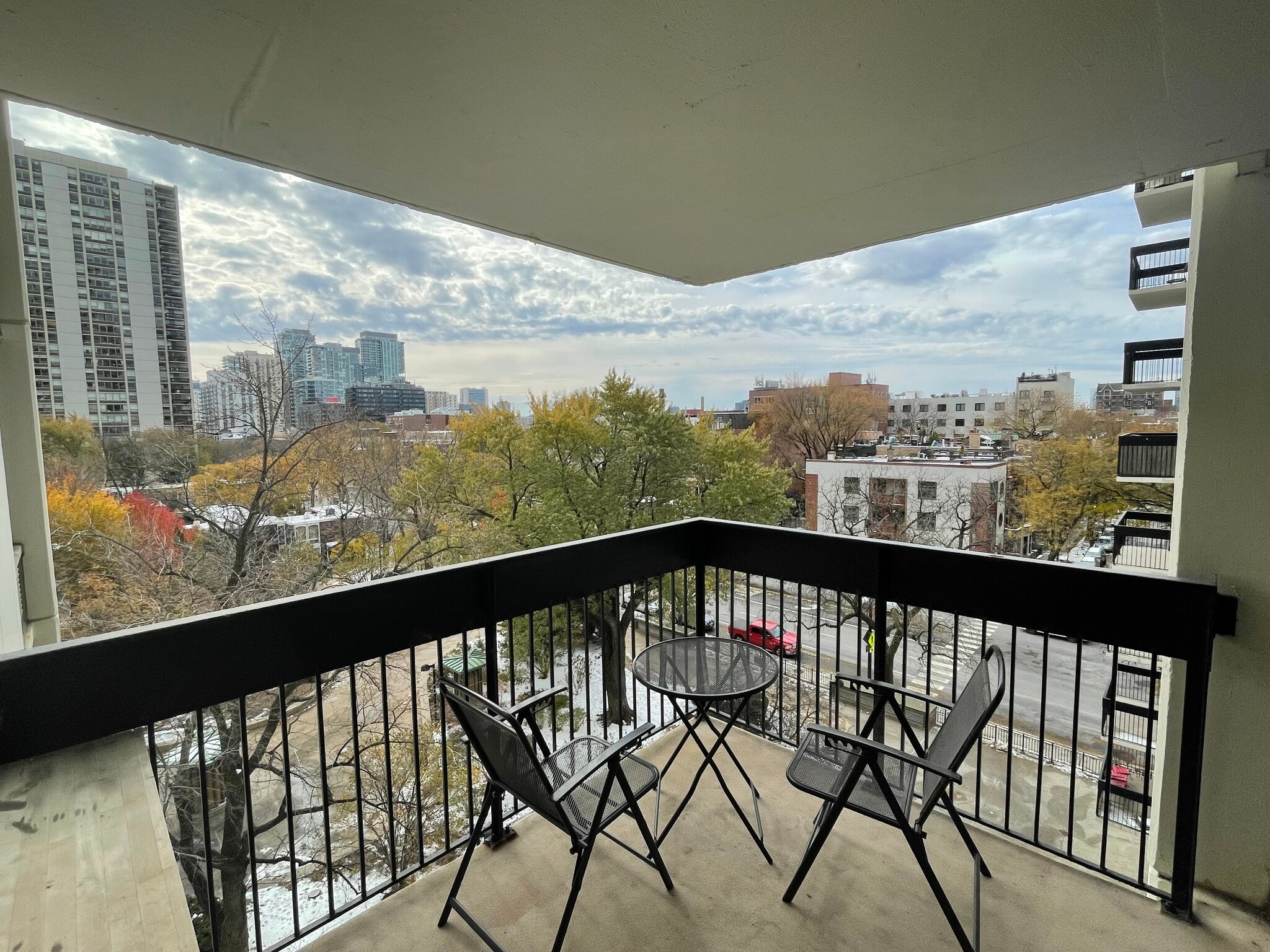 Building Photo - 1460 N Sandburg Ter