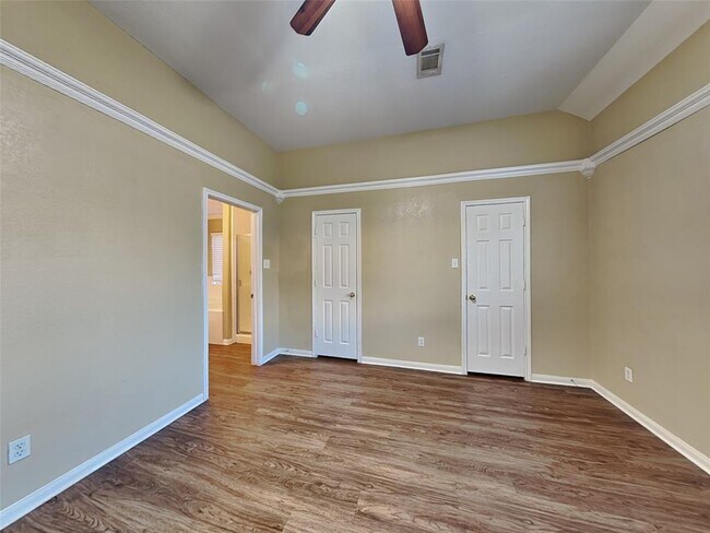 Building Photo - 3906 E Lindbergh Ct