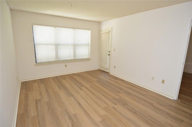 Building Photo - 11901 4th St N