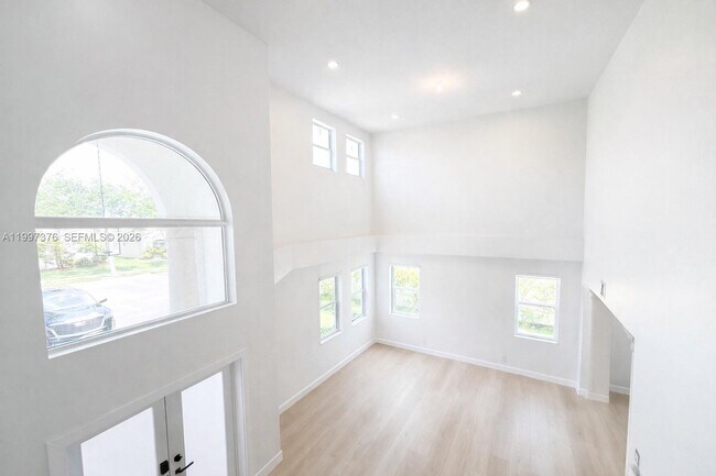 Building Photo - 3821 SW 167th Ave