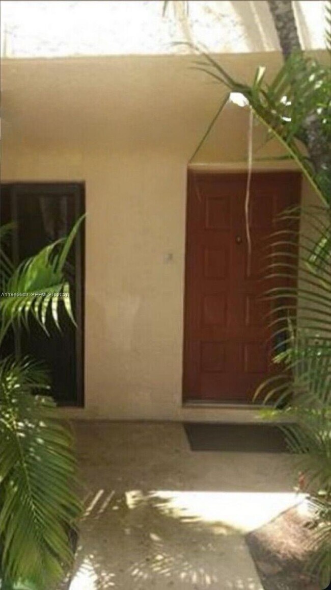 Building Photo - 20320 NE 3rd Ct