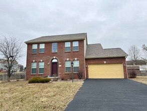 Building Photo - Gorgeous 4 bedroom, 2.5 bath home located in Pickerington Schools