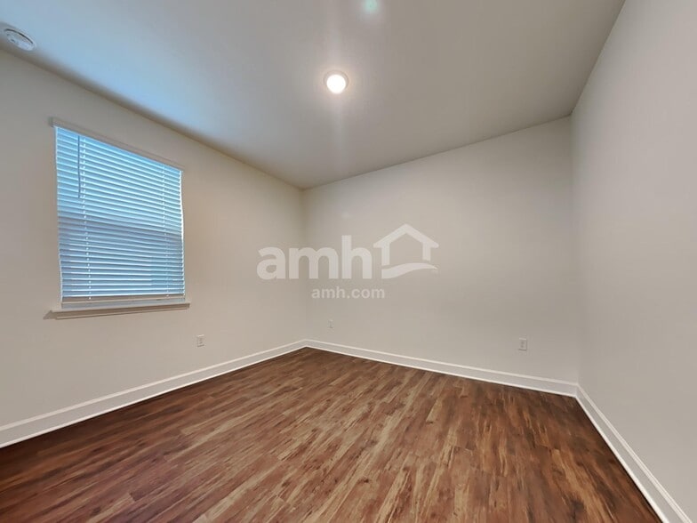 Building Photo - 20397 Calla Lily Dr