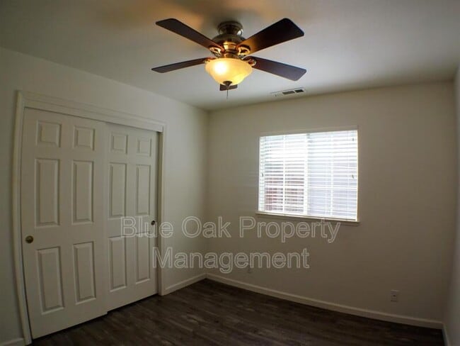 Building Photo - 54 Glenshire Ln