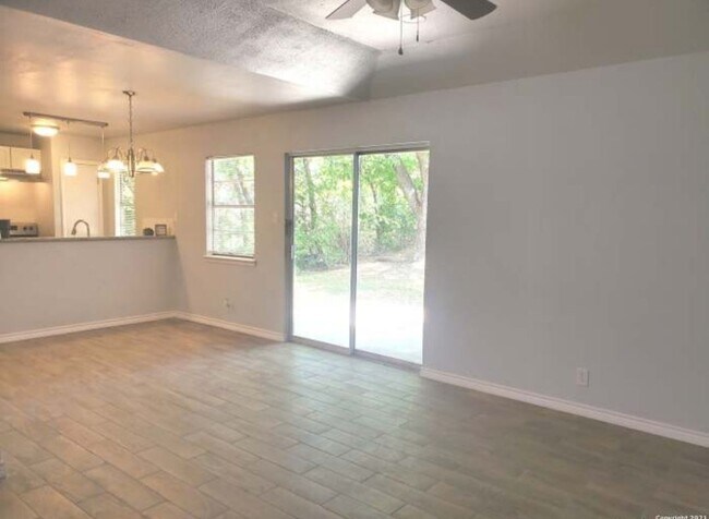 Building Photo - 6522 Hidden Bluff
